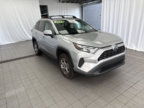 Used 2024 Toyota RAV4 XLE w/ Convenience Package image 3