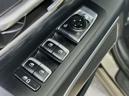 Used 2025 Kia Telluride S AWD/4WD image 21