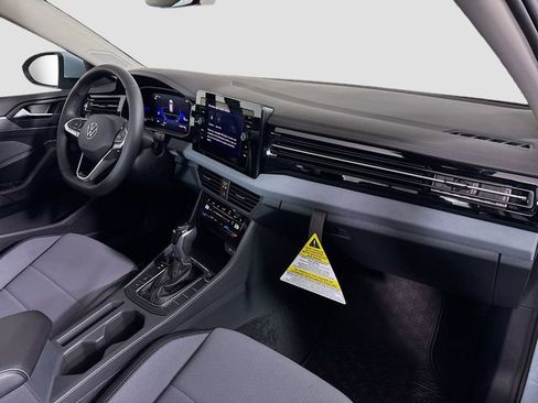 New 2026 Volkswagen Jetta SE FWD image 29