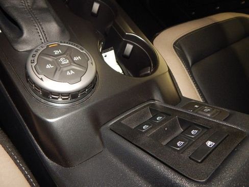 New 2025 Ford Bronco Big Bend w/ Black Diamond Package image 23