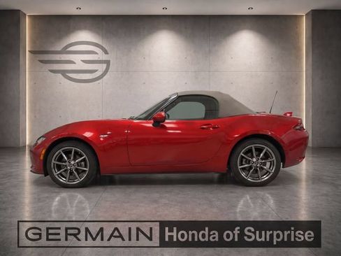 Used 2021 MAZDA MX-5 Miata Grand Touring RWD image 3