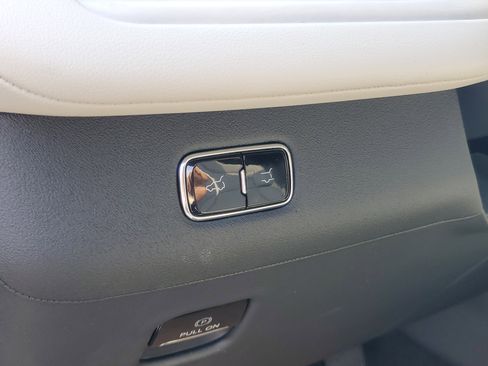 New 2026 Lincoln Navigator L Reserve AWD/4WD image 15
