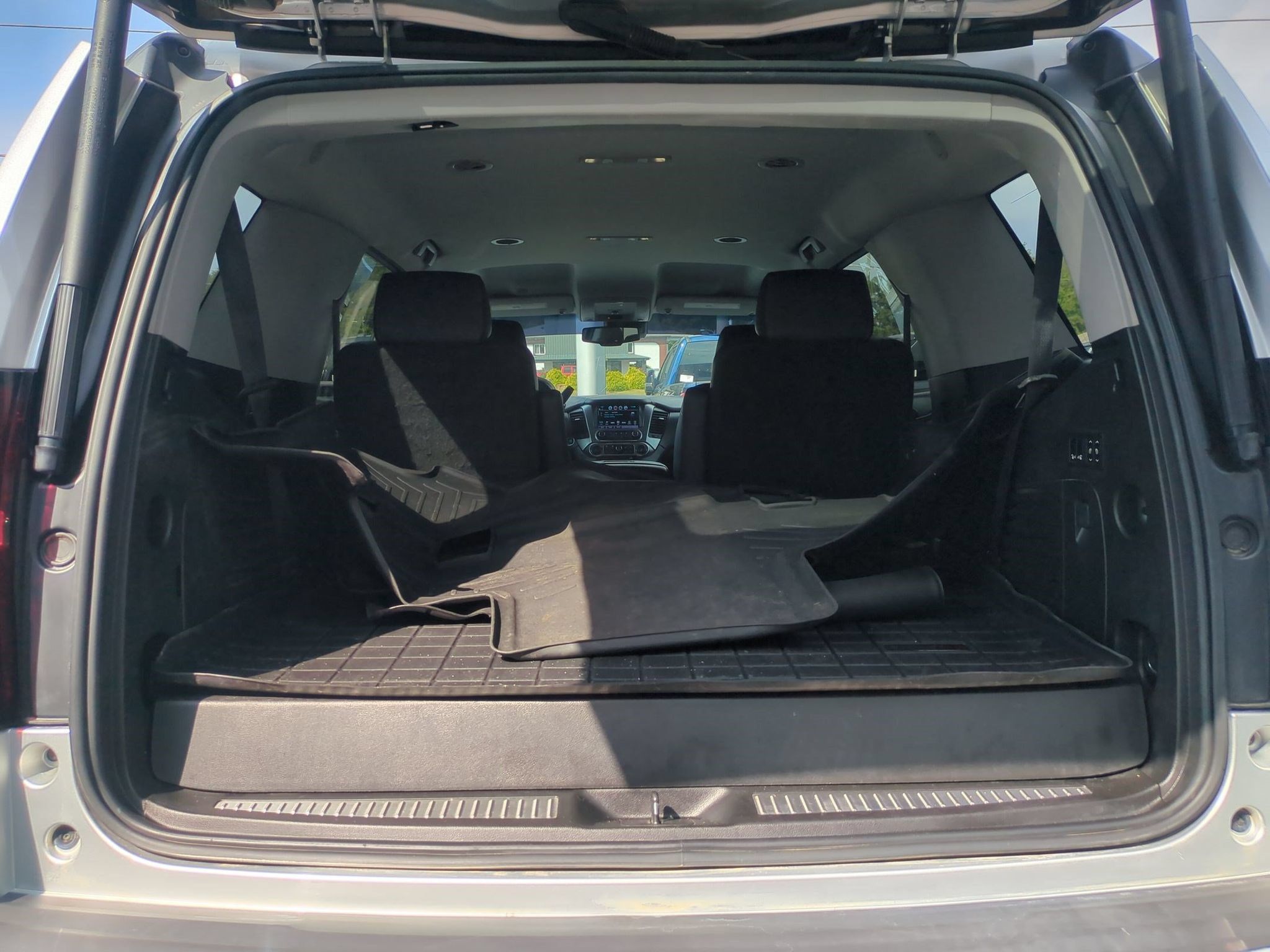 Used 2018 Chevrolet Tahoe Premier RWD image 8