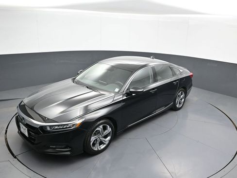 Used 2018 Honda Accord EX image 34