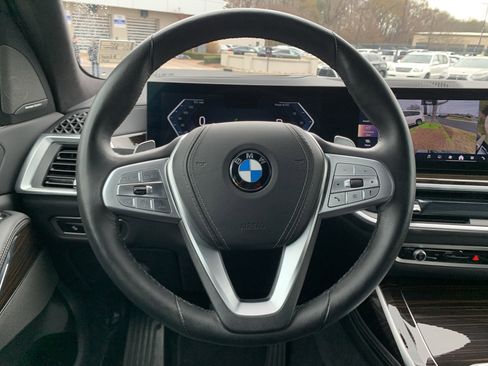 Used 2025 BMW X7 xDrive40i image 18