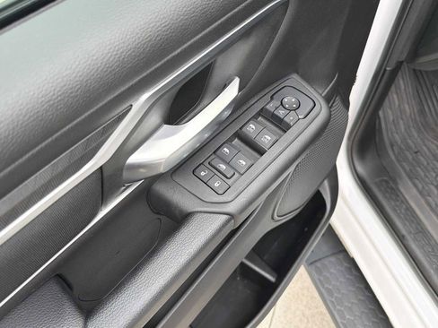 Used 2025 RAM 1500 Big Horn AWD/4WD image 8