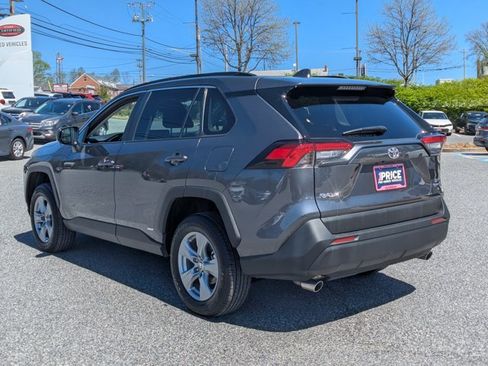 Used 2025 Toyota RAV4 LE image 8