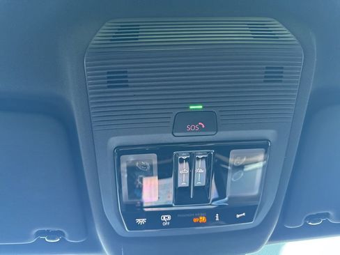 New 2026 Volkswagen Atlas Cross Sport SEL image 33