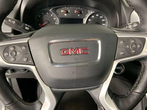 Used 2024 GMC Terrain SLT FWD image 32