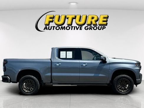 Used 2019 Chevrolet Silverado 1500 High Country w/ High Country Premium Package AWD/4WD image 2