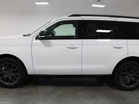 New 2025 Ford Expedition Platinum w/ Stealth Performance Package image 5