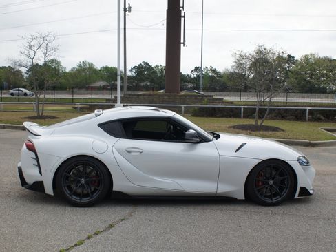 Used 2023 Toyota Supra Premium w/ Driver Assist Package image 17
