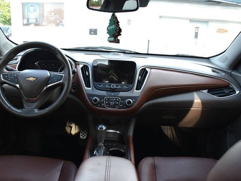 Used 2016 Chevrolet Malibu Premier w/ Driver Confidence Package II FWD image 14