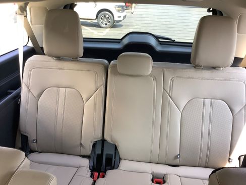 Certified 2023 Ford Expedition Max Limited image 9