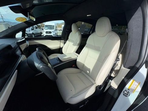 Used 2022 Tesla Model X Plaid image 24