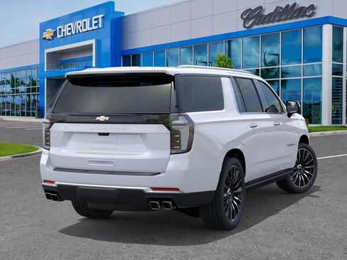 New 2026 Chevrolet Suburban High Country AWD/4WD image 5