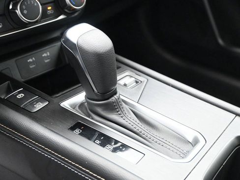 Certified 2025 Nissan Kicks SV AWD/4WD image 5