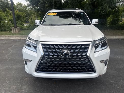 Used 2023 Lexus GX 460 Luxury w/ Sport Design Package AWD/4WD image 2
