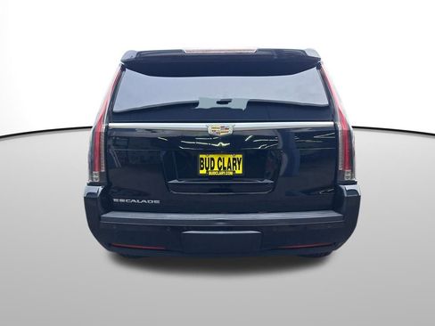 Used 2018 Cadillac Escalade Luxury image 5