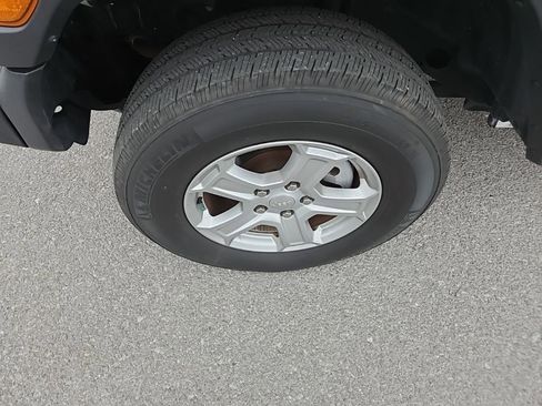 Used 2020 Jeep Wrangler Unlimited Sport S image 13