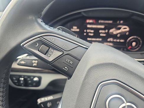 Used 2020 Audi Q5 Prestige AWD/4WD image 22
