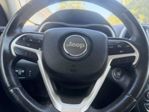 Used 2014 Jeep Cherokee Latitude w/ Comfort/Convenience Group AWD/4WD image 18