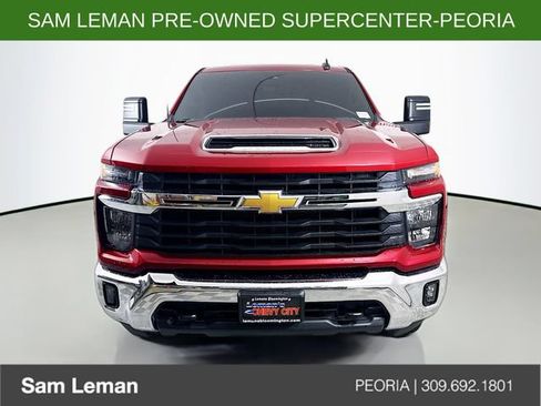 Used 2024 Chevrolet Silverado 2500 LT w/ Convenience Package RWD image 2
