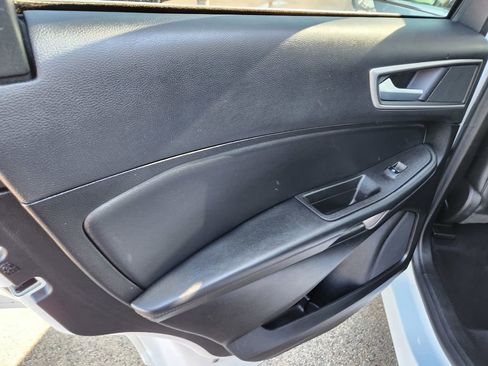 Used 2024 Ford Edge SEL image 37