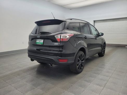 Used 2017 Ford Escape Titanium FWD image 9
