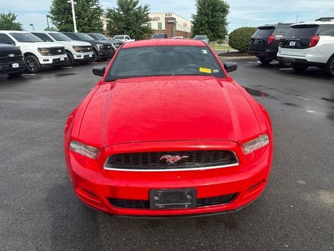 Used 2013 Ford Mustang Coupe RWD image 2