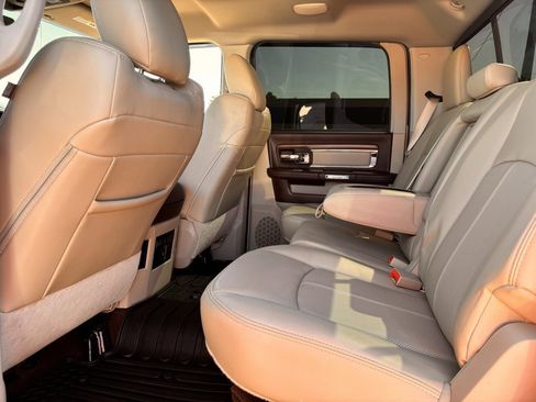 Used 2018 RAM 2500 Laramie w/ Convenience Group image 18