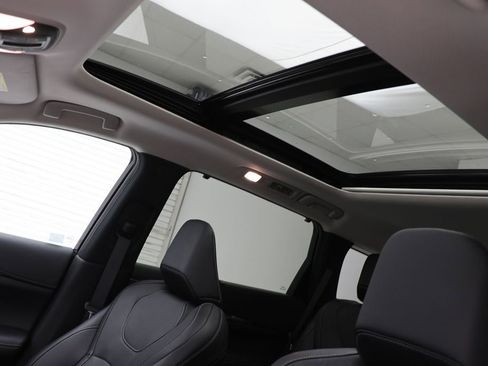 Used 2023 INFINITI QX60 Luxe w/ Vision Package image 18