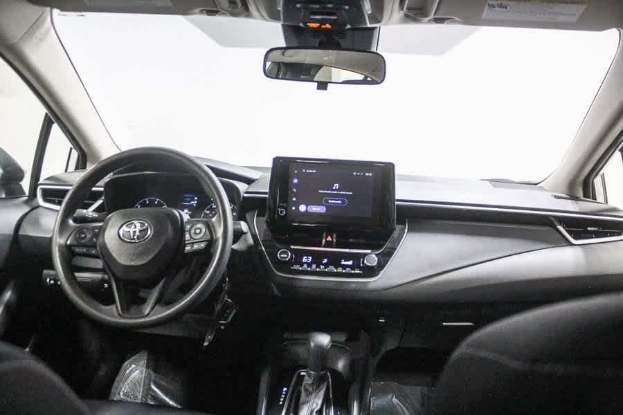 Used 2024 Toyota Corolla LE FWD image 13
