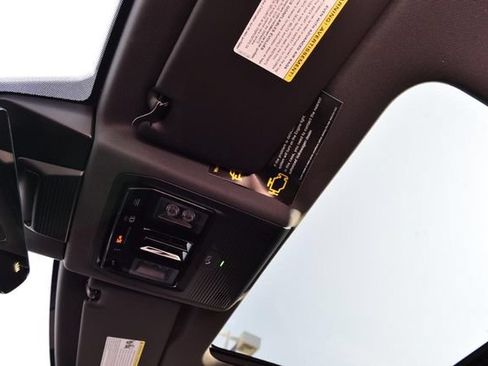 New 2026 Volkswagen Tiguan SE R-Line AWD/4WD image 21