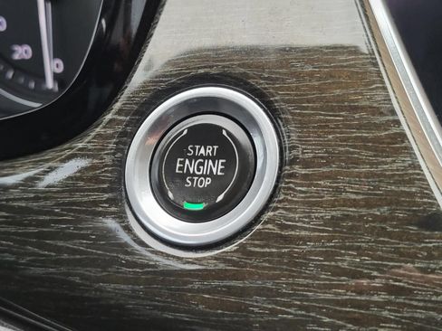 Used 2020 Cadillac XT6 Premium Luxury FWD image 30