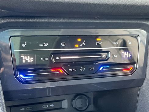 Used 2022 Volkswagen Tiguan SE w/ Panoramic Sunroof Package image 20