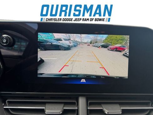 Used 2024 Chevrolet Trax LT image 19