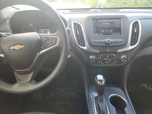 Used 2021 Chevrolet Equinox LT FWD image 19