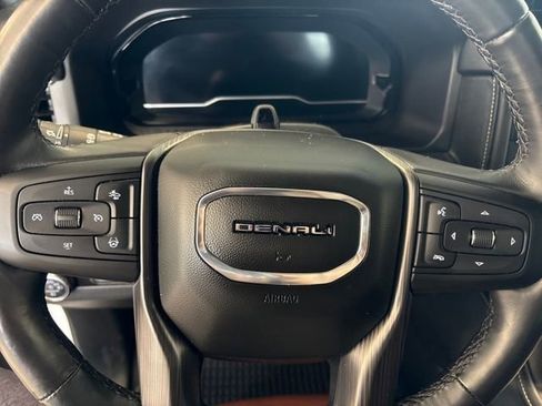 Used 2023 GMC Yukon Denali Ultimate image 15