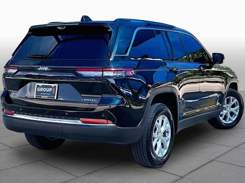 Used 2023 Jeep Grand Cherokee Limited w/ Luxury Tech Group II RWD image 13