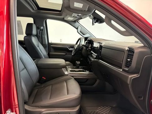 Used 2023 Chevrolet Silverado 1500 LTZ w/ LTZ Premium Package AWD/4WD image 40