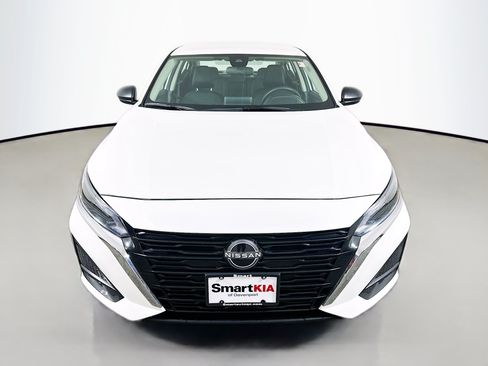 Used 2025 Nissan Altima 2.5 SV AWD/4WD image 2