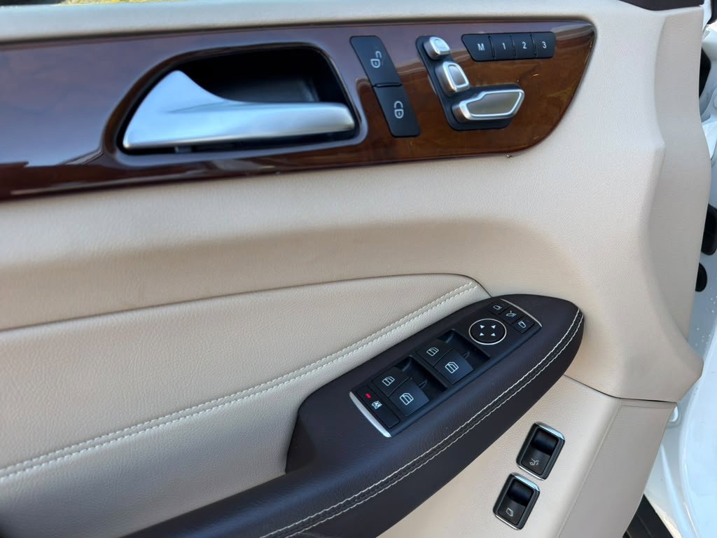 Used 2019 Mercedes-Benz GLS 450 4MATIC image 14