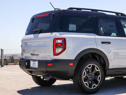 New 2026 Ford Bronco Sport Outer Banks w/ Outer Banks Tech Package+ AWD/4WD image 9