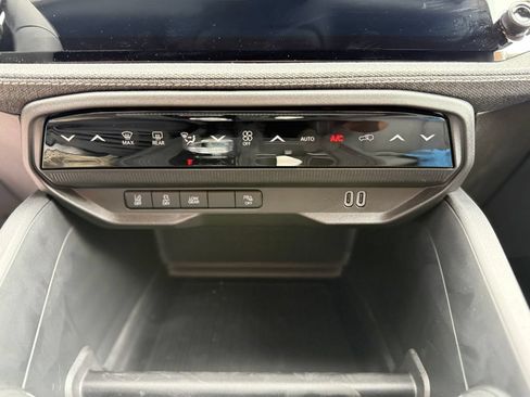 New 2026 Jeep Cherokee Laredo AWD/4WD image 28