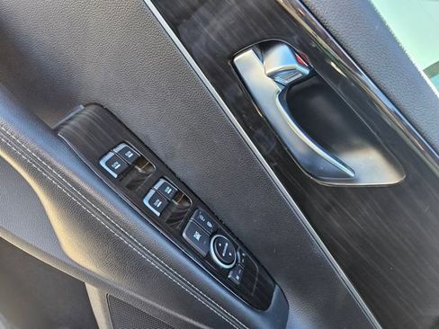 Used 2020 Kia Sorento S image 11
