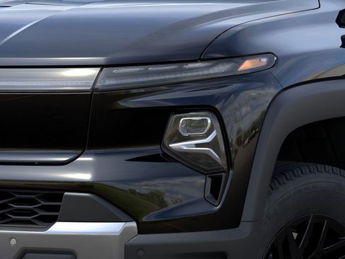 New 2026 Chevrolet Silverado EV LT image 10