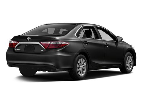 Used 2017 Toyota Camry LE FWD image 3