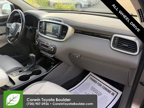 Used 2019 Kia Sorento SX AWD/4WD image 14