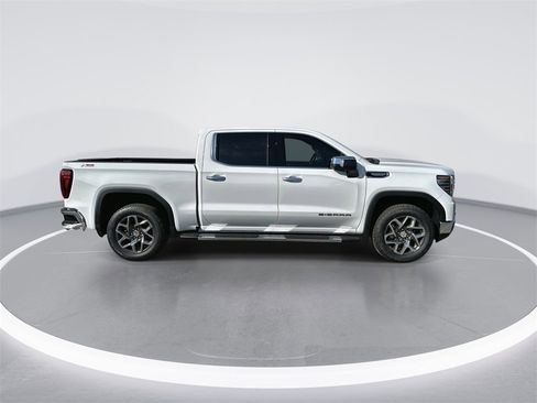 New 2026 GMC Sierra 1500 SLT image 9